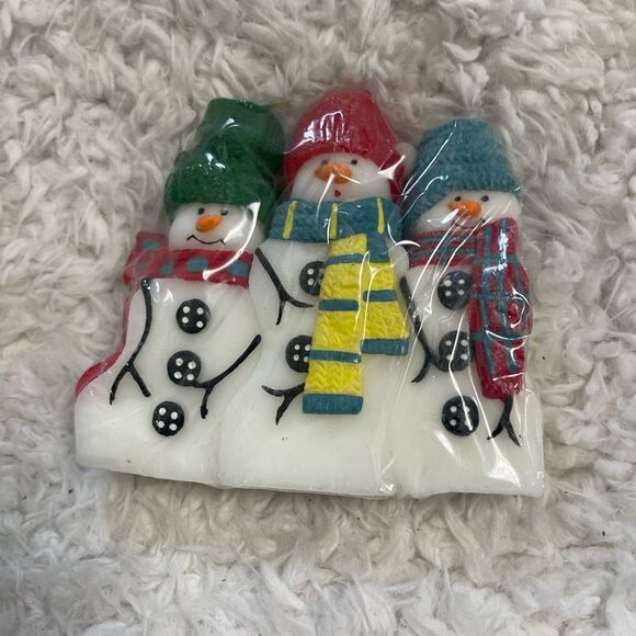 New 3 Piece Set of Christmas-themed snowman candles, Snowman Puzzle Candles" - Picture 5 of 9